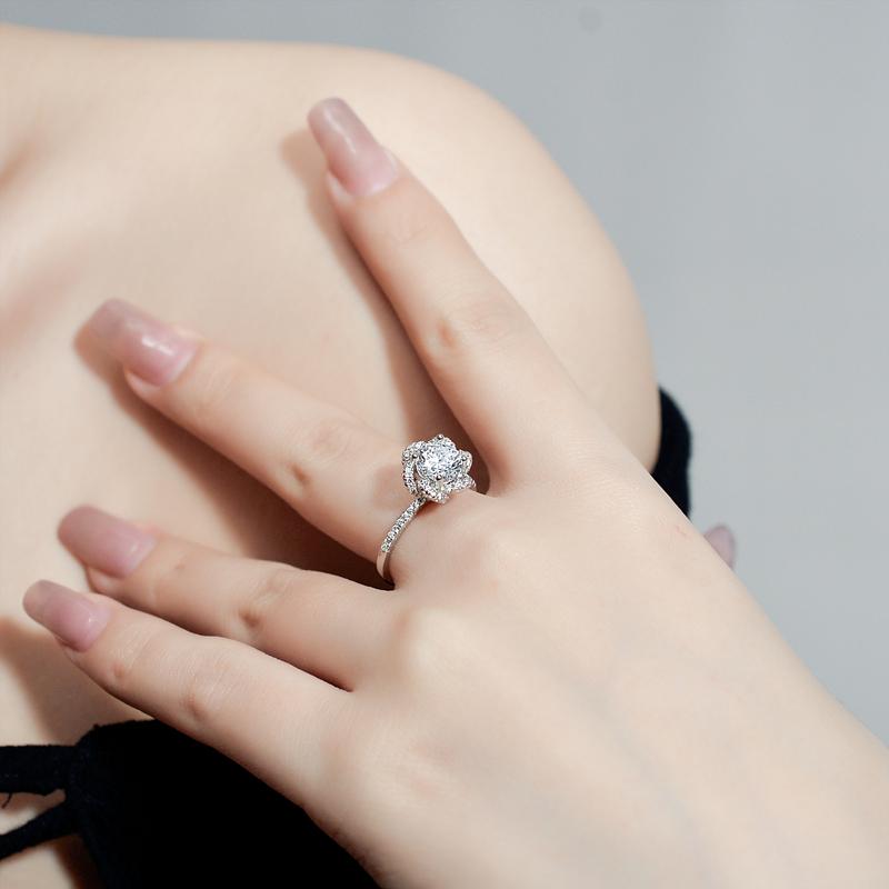 High-end GRA, moissanite ring, flowers, a Ms. Querat luxury jewelry ring gift