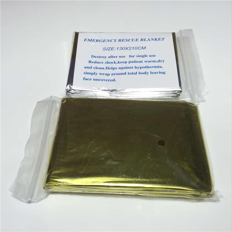 Portable Insulating Reflective Emergency Blanket for Outdoor Camping
