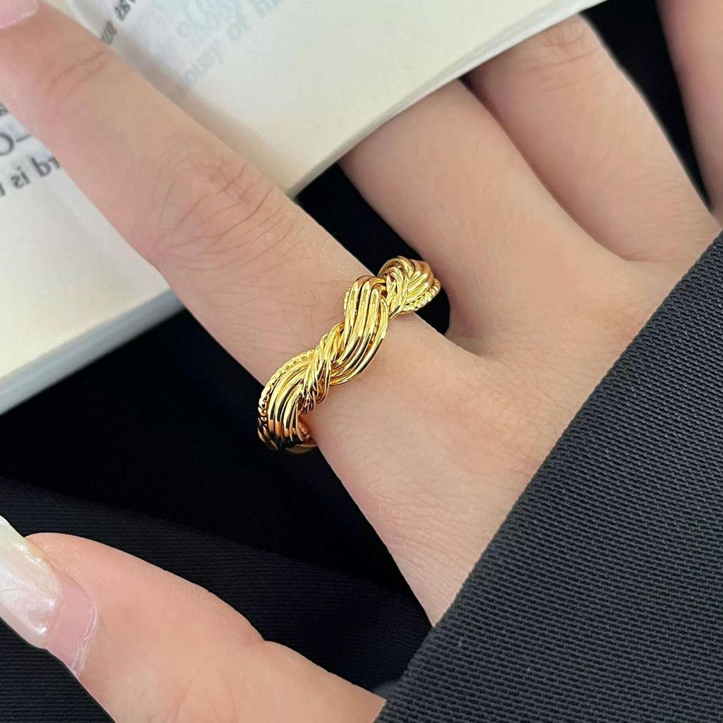 Geometric Adjustable Open Ring: Light Luxury, Exaggerated, Versatile, Fashionable Style for Women