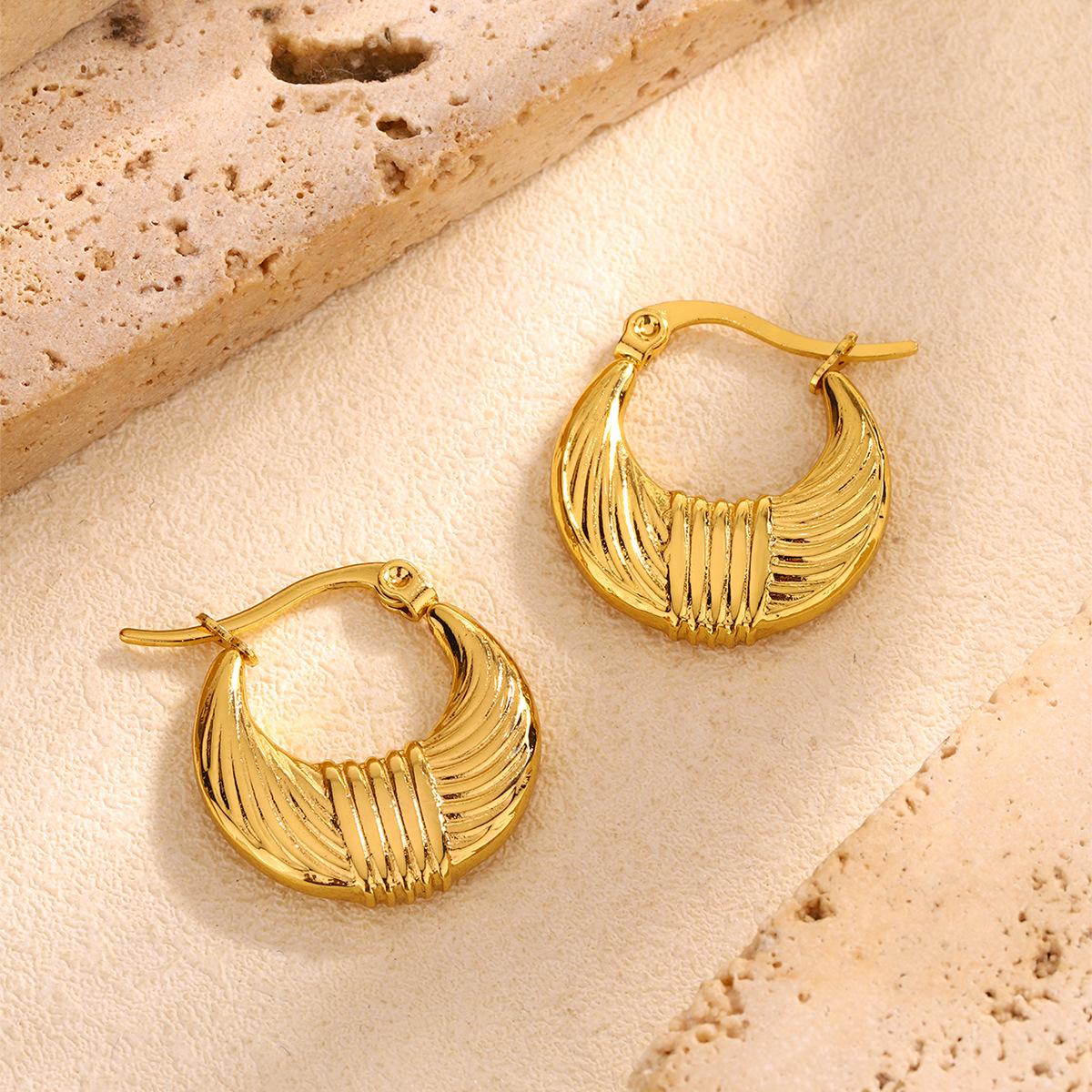 

European and American simple retro design earrings stainless steel studs earrings individual cold wind irregular earrings earrings