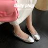 French flat-soled silver single shoes women's shoes spring and summer wear 2025 new late evening breeze gentle ballet shoes Doudou shoes