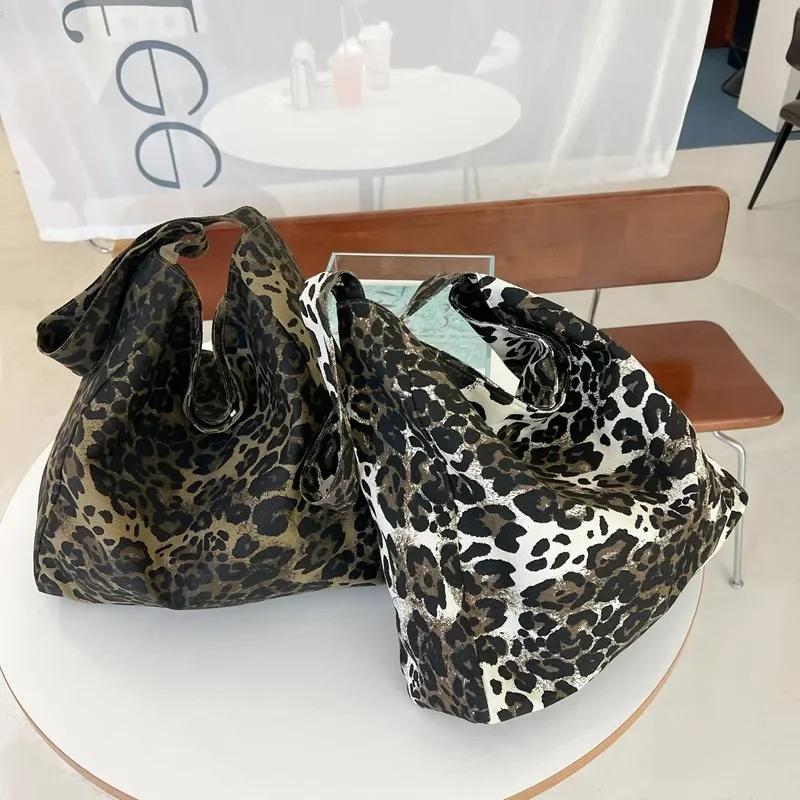 Fashion Soft Leopard Print Commuting Shoulder Bags  Trendy Capacity Hasp Simple Versatile Women's Handbags
