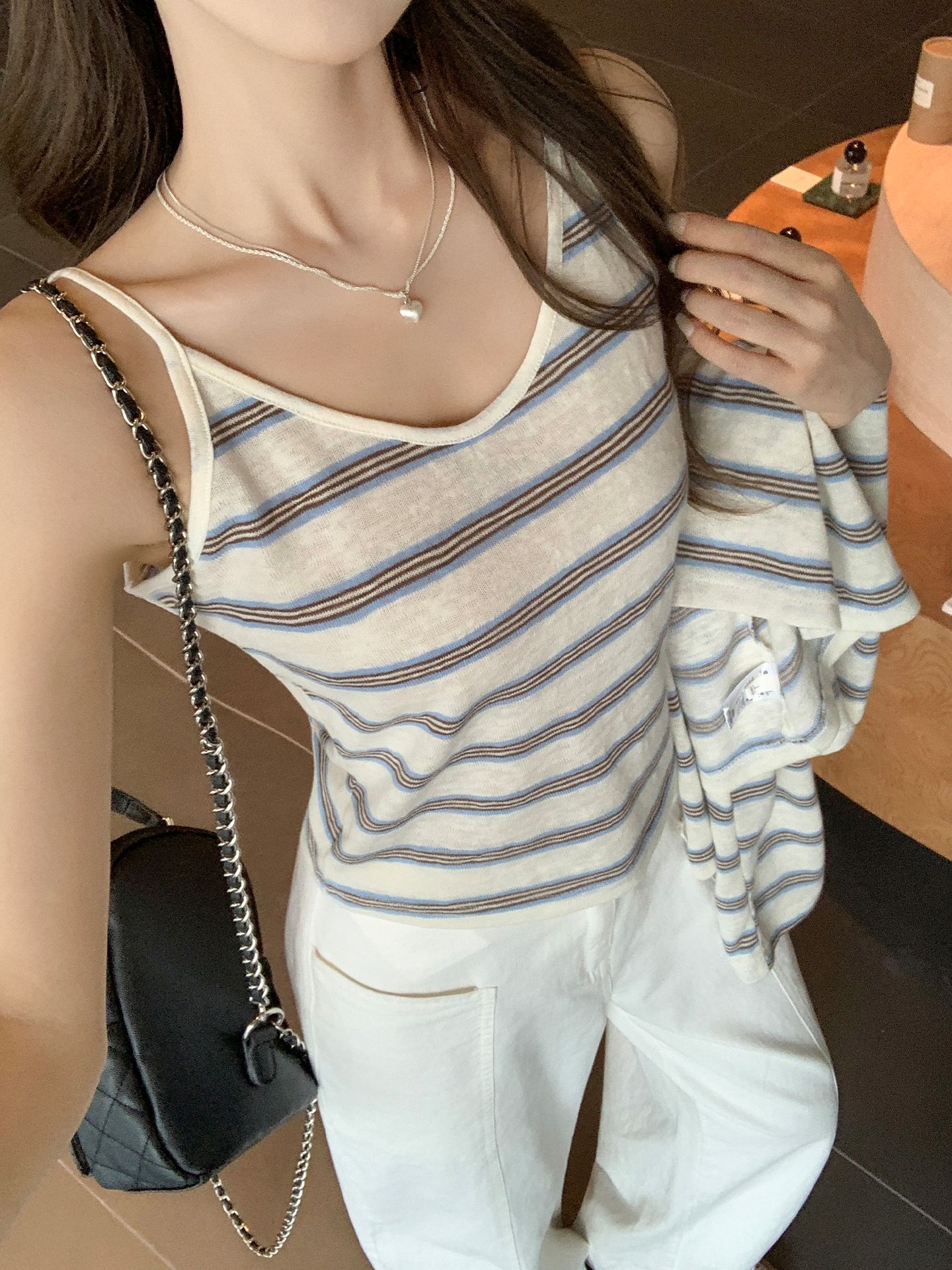 Blue and white striped splicing contrasting color knitted long-sleeved cardigan women s early autumn new loose front shoulder top S