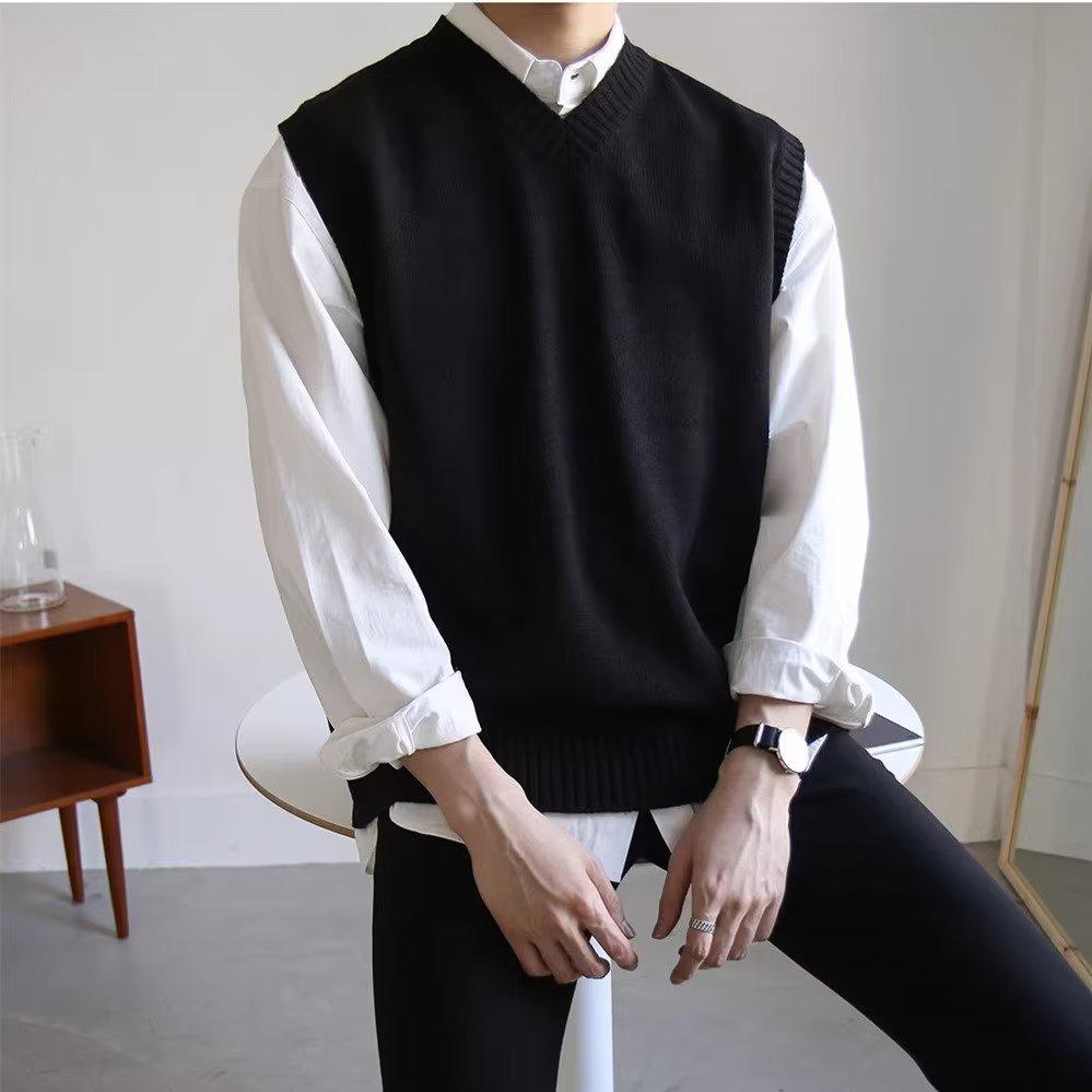 

2026 Men s Trendy V-Neck Sleeveless Knit Sweater Vest 3XL чорний