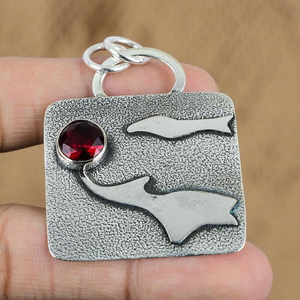 Přírodní Mozambický Granát Drahokam Přívěsek Červený Šperk ze Sterlingového Stříbra 925