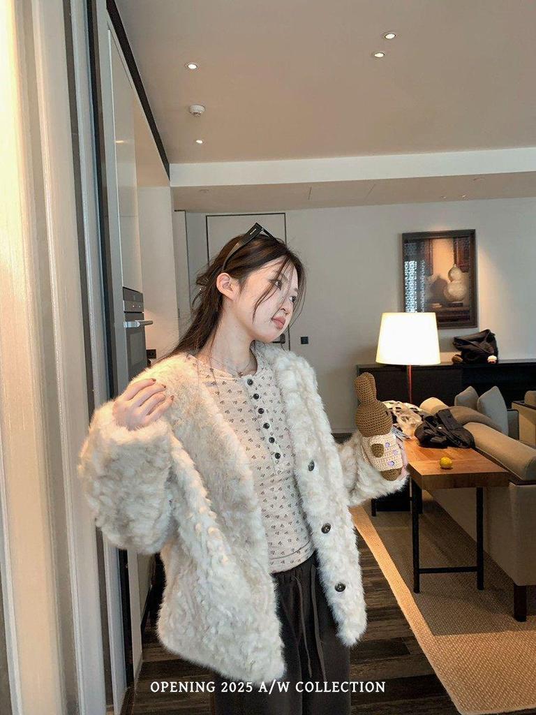 Korean Retro Floral Henley Long Sleeve Slim Fit Women's Top for Autumn/Winter