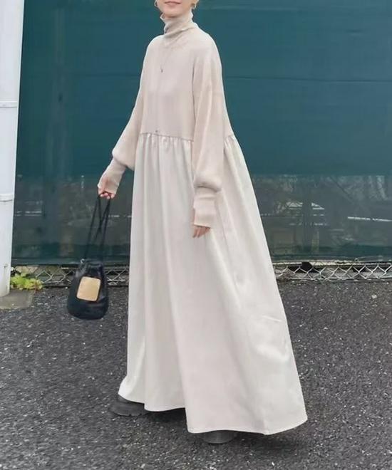 2024 Volné pletené šaty s vysokým límcem a patchworkem na podzim/zimu