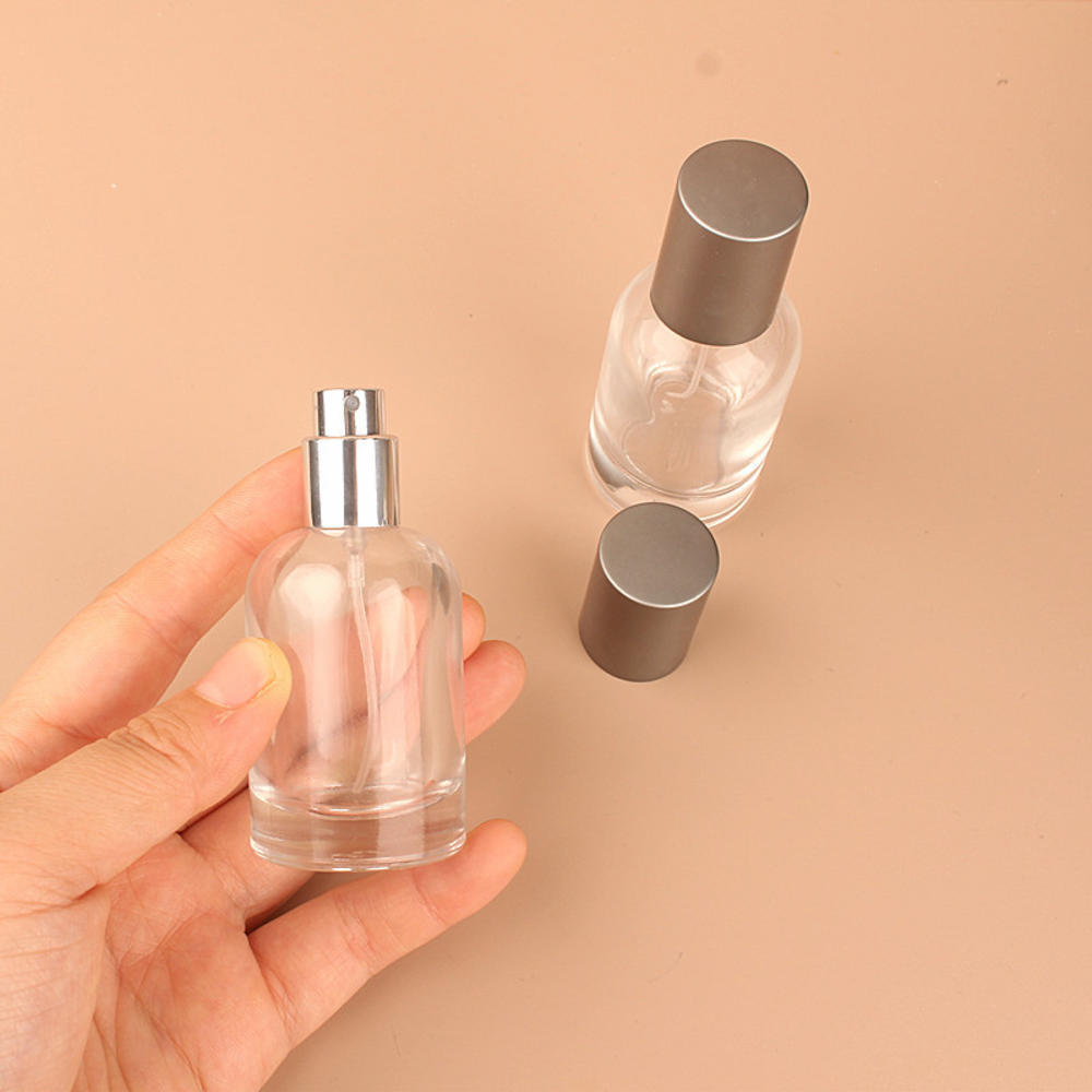 30/50ml Leere nachfüllbare Glasparfümflasche Dickwandige Glas-Sprühflaschen Zylindrische Unterflaschen Reise Parfumzerstäuber Behälter