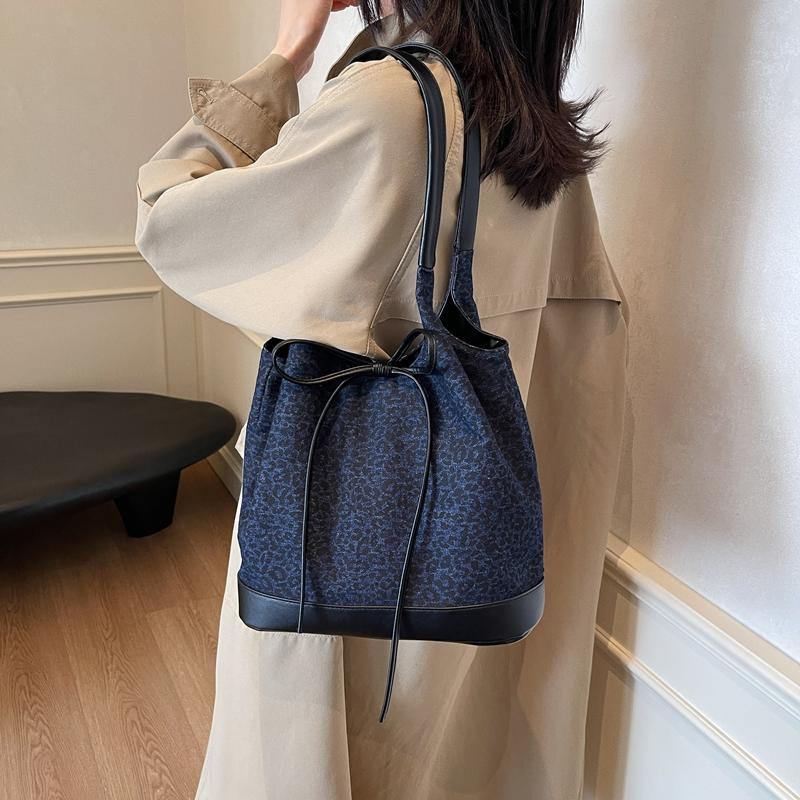 Сумка-тоут с леопардовым принтом — фото 5