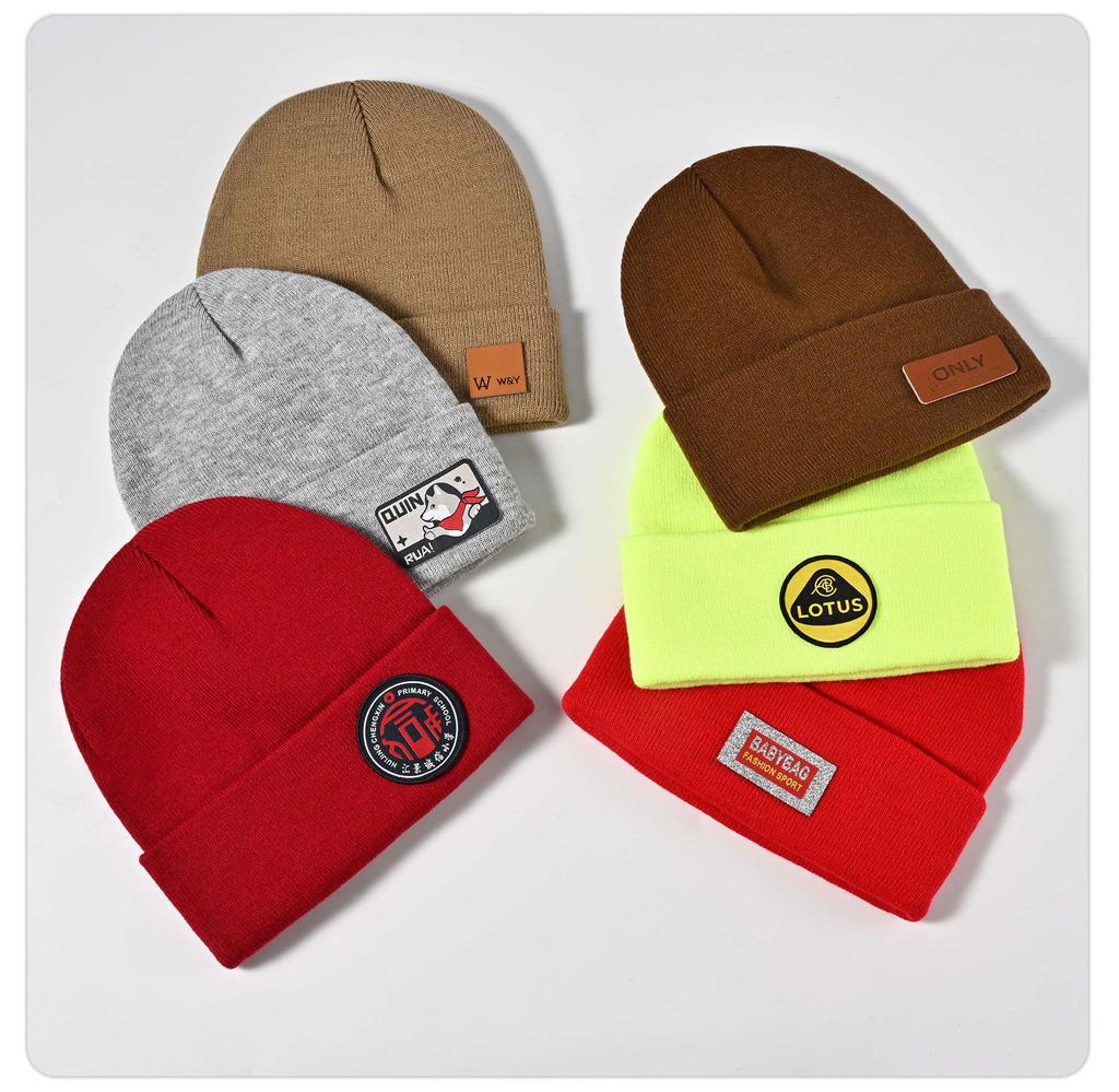 Unisex Korean-Style Embroidered Wool Beanie for Autumn/Winter – Slimming Look, Ideal for Outdoor Activities