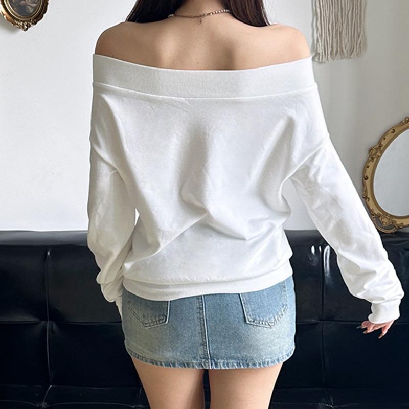 Women's Retro Small Letters Printed One-shoulder Sexy Long-sleeved Tops Loose Versatile Lazy Style Sweater T-shirt