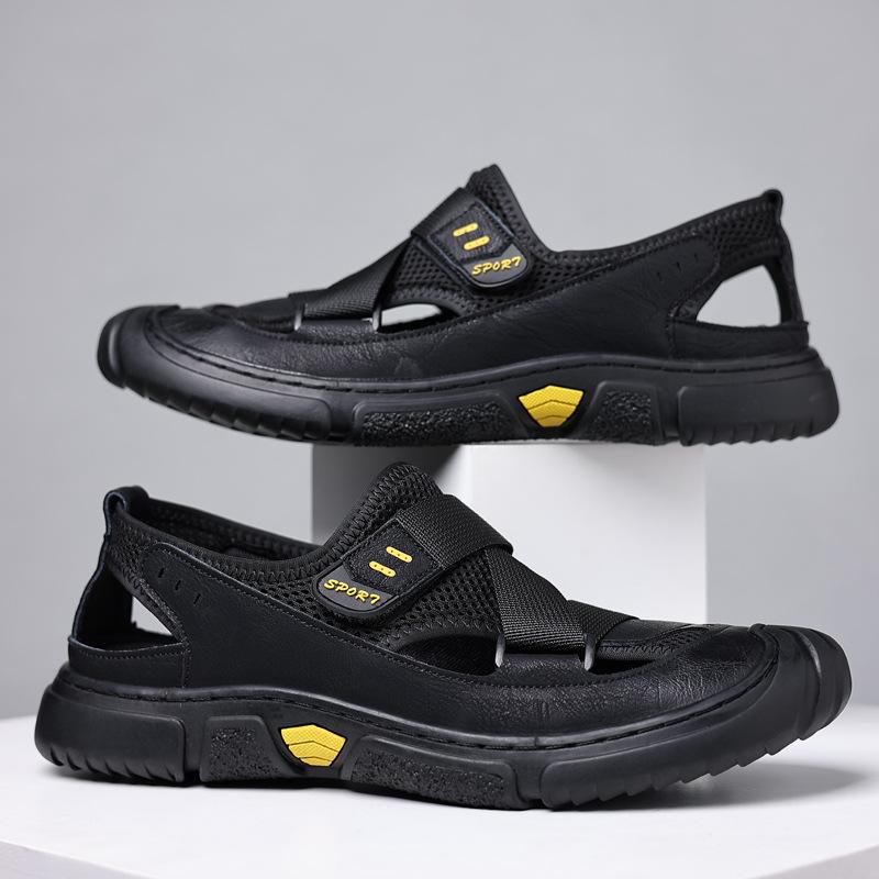 Cowhide sandals men's 2025 new casual breathable hole shoes men's trendy baotou outdoor beach Vietnamese shoes