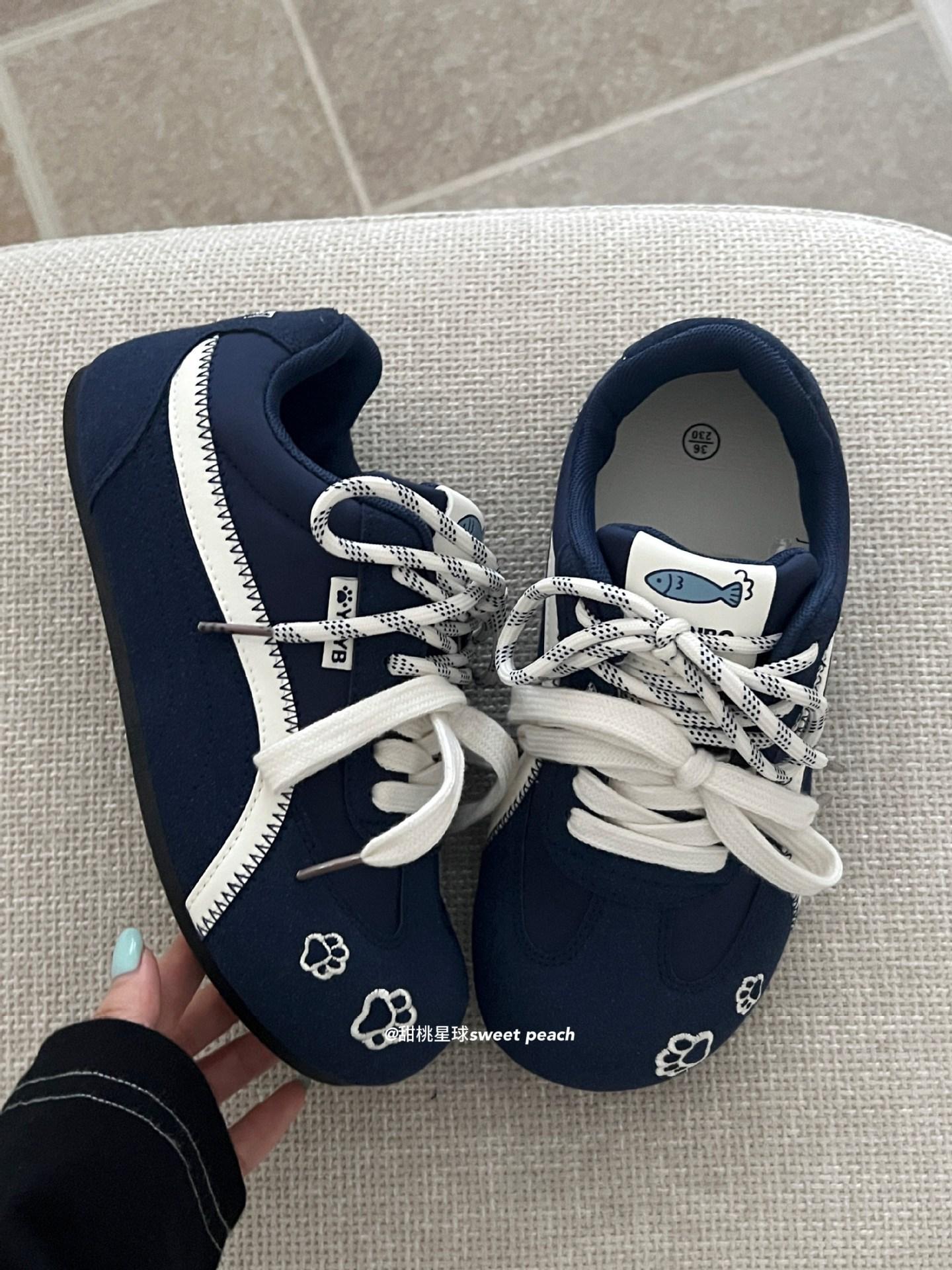 

[Дядя Обувь] Модная повседневная женская обувь 2025 Осенняя обувь Новые немецкие тренировочные туфли Корейская версия Легкие маленькие белые туфли 40 темно-синий