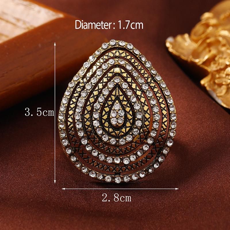 Retro Water Drop Diamond Alloy Ring - Trendy Autumn/Winter Fashion Piece