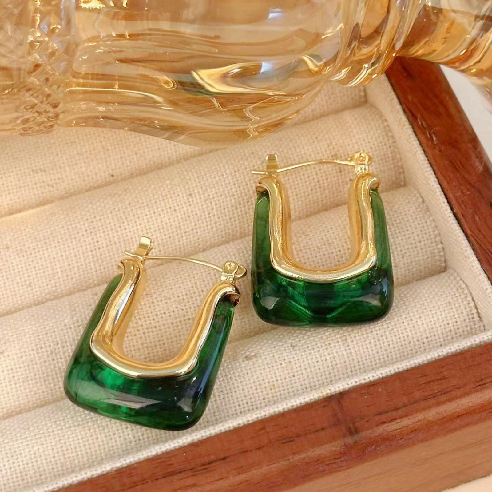 

Ретро акриловые серьги модной U-образной формы, высококлассные, с индивидуальным геометрическим дизайном, трансграничные, темпераментные, квадратные, трендовые One Size