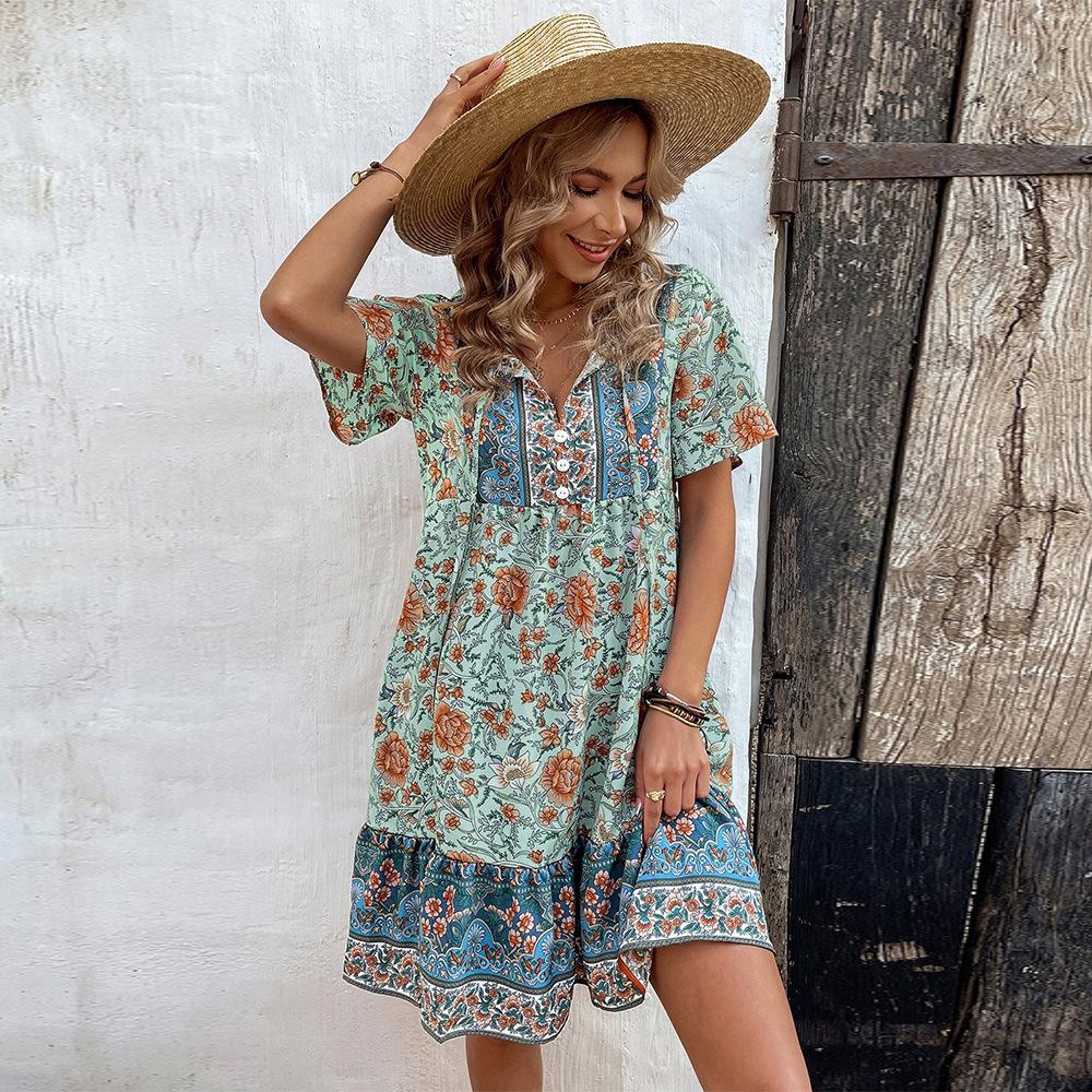 2026 Women's Small Floral V-Neck Loose Casual Bohemian Vacation Style Dress Large Size High-end Women's Clothing