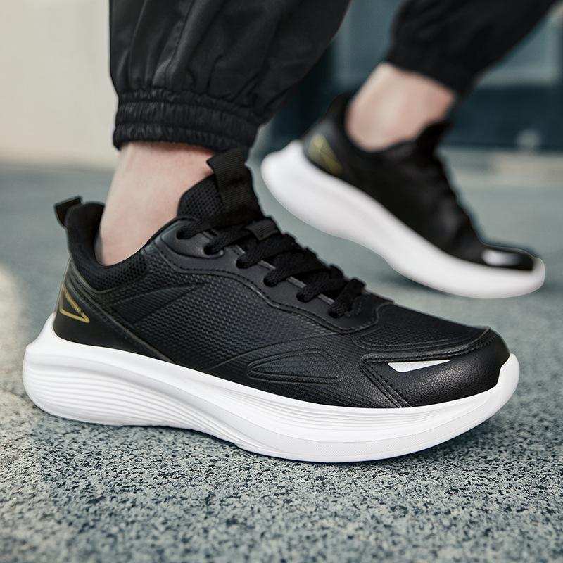 New shoes leather surface waterproof and non-slip sports shoes breathable casual running shoes black travel shoes