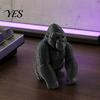 Décoration de Maison Figurine Animalière Gorille Mâle Réaliste, Ornement de Bureau Vie Sauvage Miniature Statue pour Décoration d'Étagère de Bureau, Cadeaux Garçons Filles