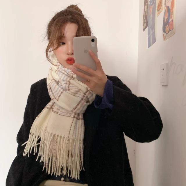 Korean plaid scarf women's autumn and winter atmosphere versatile college style imitation cashmere student couple scarf gift tide