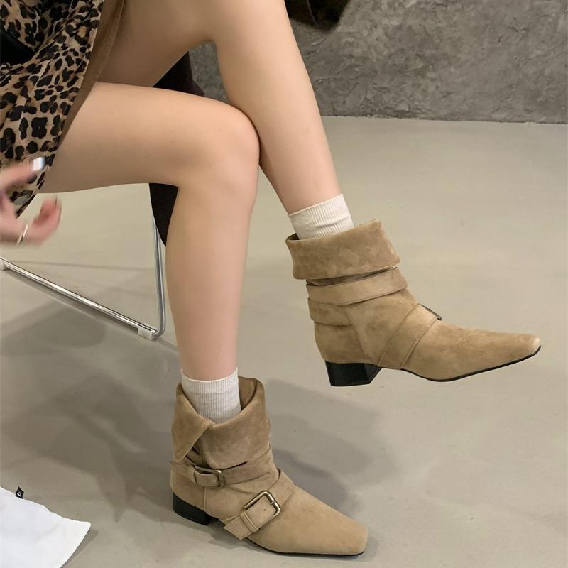2025 Korean version of the new niche design retro French short boots small square head western boots suede medium boots women's boots