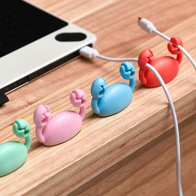 Clip Organisateur de Câbles Crabe Mignon Gestionnaire de Lignes Adhésif Support Range-Câbles pour Câbles de Données, d'Écouteurs, de Souris, d'Alimentation