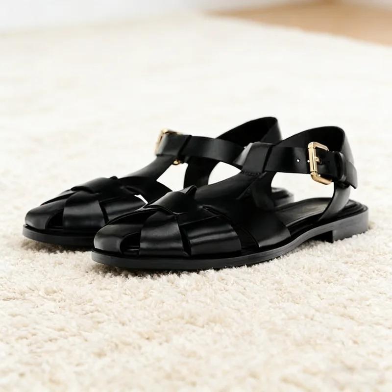 Sexy Hollow Narrow Flat Sandal Women Fashion Metal Ankle Buckle Design Gladiator Sandal Cozy Lightweight Beach Sandal