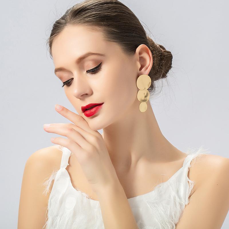 Trendy Vintage Hammered Texture Round Disc Clip On Earrings Non Pierced Matte Platting for Women Statement Earrings Jewelry
