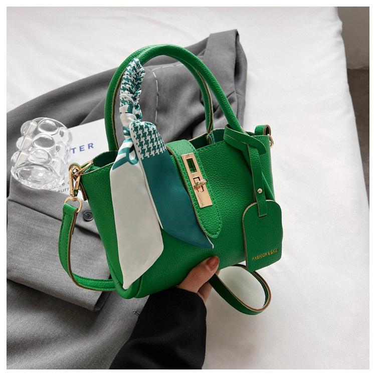 

Модная портативная сумка-тоут для поездок на работу, сумка премиум-класса, женская новинка 2025 года, с замком-шелковым платком, повседневная универсальная сумка через плечо зелёный