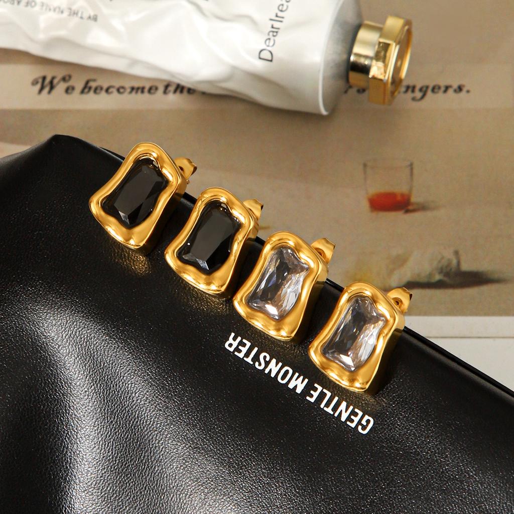 Stainless steel earrings, light luxury high-end zircon stud earrings, unique versatile titanium steel non-fading ear jewelry