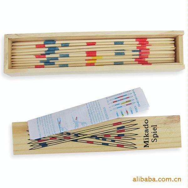 Nostalgic 80s Wooden Pick-Up Sticks: Classic Educational Tabletop Game for Parent-Child Fun.
