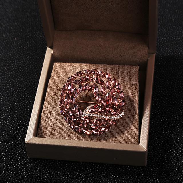 

Женская круглая брошь со стразами, ювелирные изделия, блестящие, изысканные, роскошные, металлические значки, корсаж, элегантная одежда, пальто, аксессуары, булавки фиолетовый