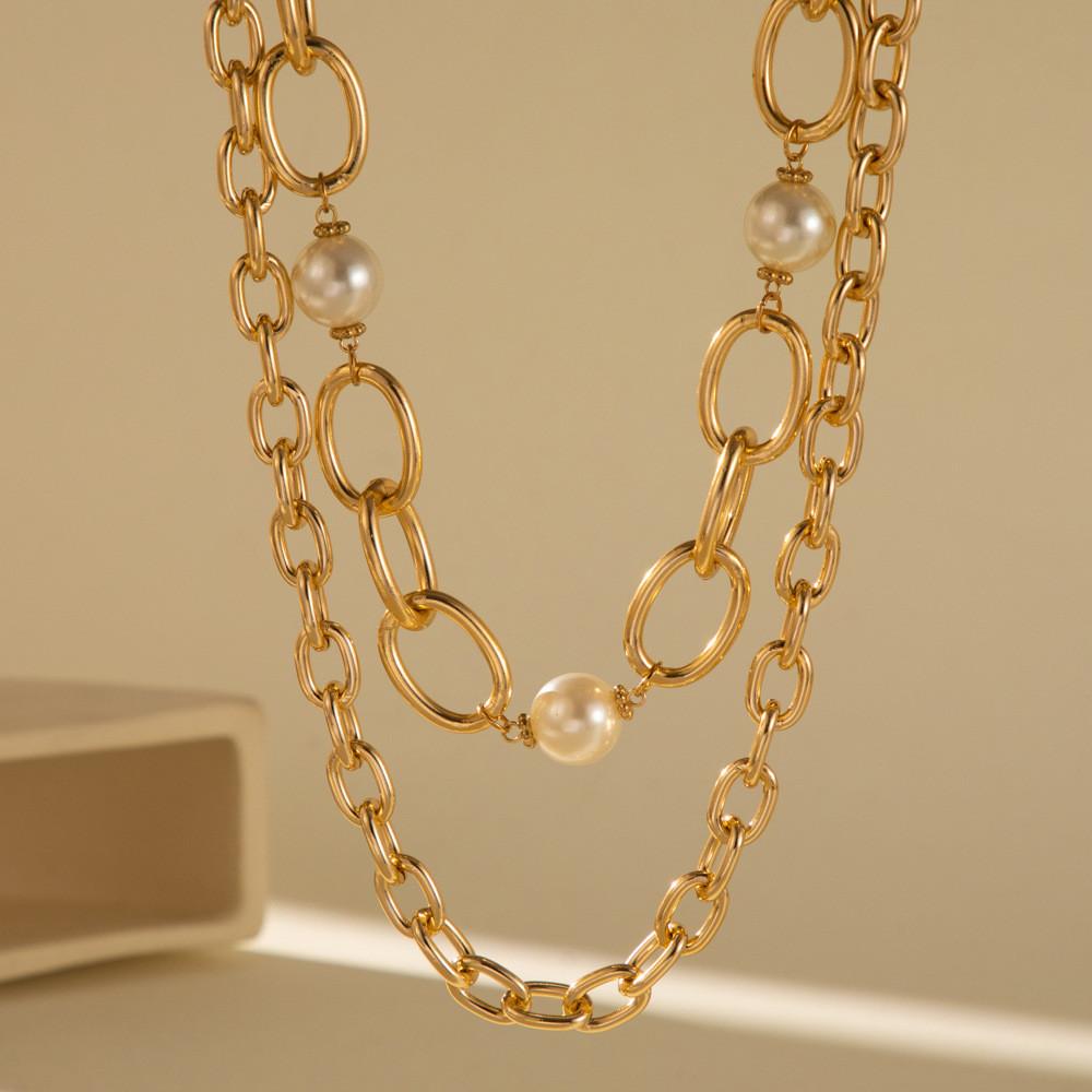 Stylish And Versatile Faux Pearl Layered Necklace With Eyecatching Gold Chain