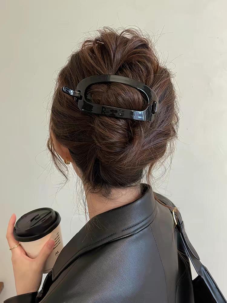 2025 Elegant Pearl Claw Clip - Medium Size, Spring/Summer Women's High-End Hairpin