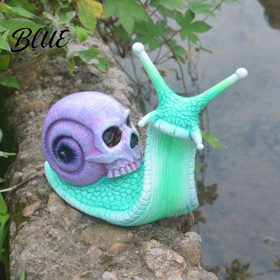 Resin Skull Statue Halloween Snail Statue Gothic Home Decor Creative Crafts Spooky Yard Art Ornaments for Outdoor Garden Patio Lawn Porch