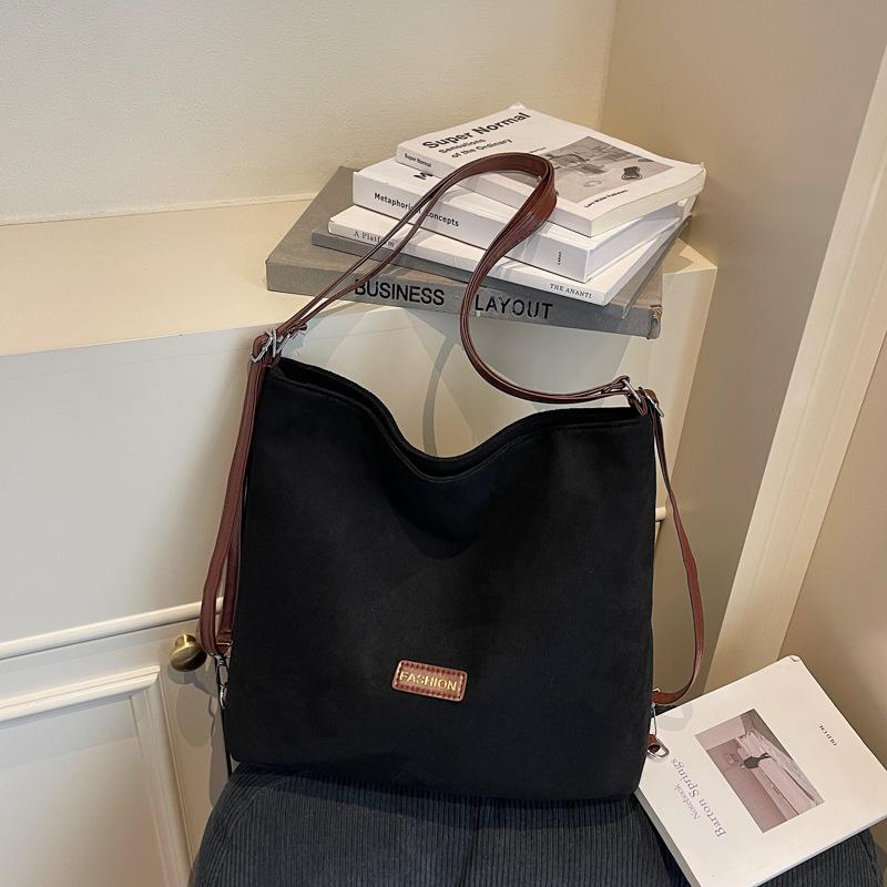 Fashion casual tote bag women's 2025 autumn and winter new Korean version trend versatile large-capacity commuter shoulder bag tide