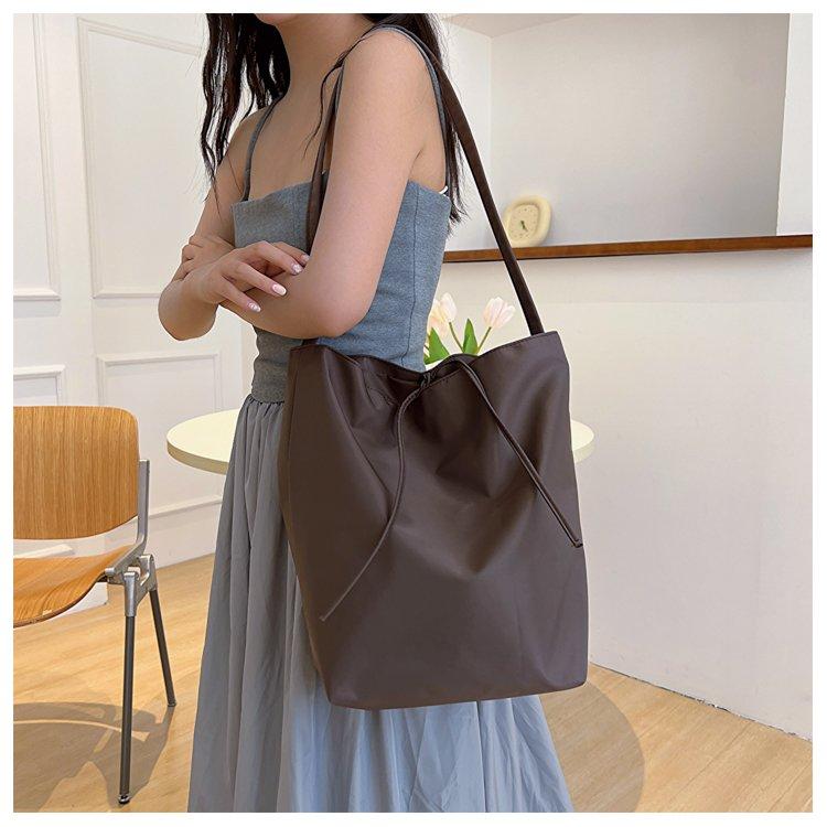 Nylon Bucket Bag Large Capacity Tote Bag One Shoulder Handbag