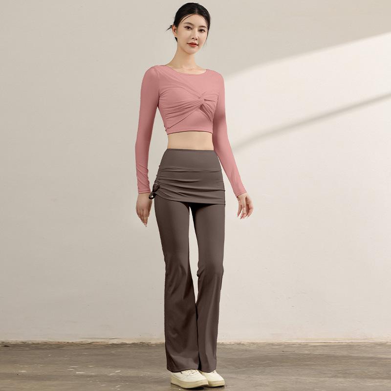 Yoga Set: Long Sleeve Sports Top with Built-in Bra, Slimming Fit, Beautiful Back Mesh for Pilates Training