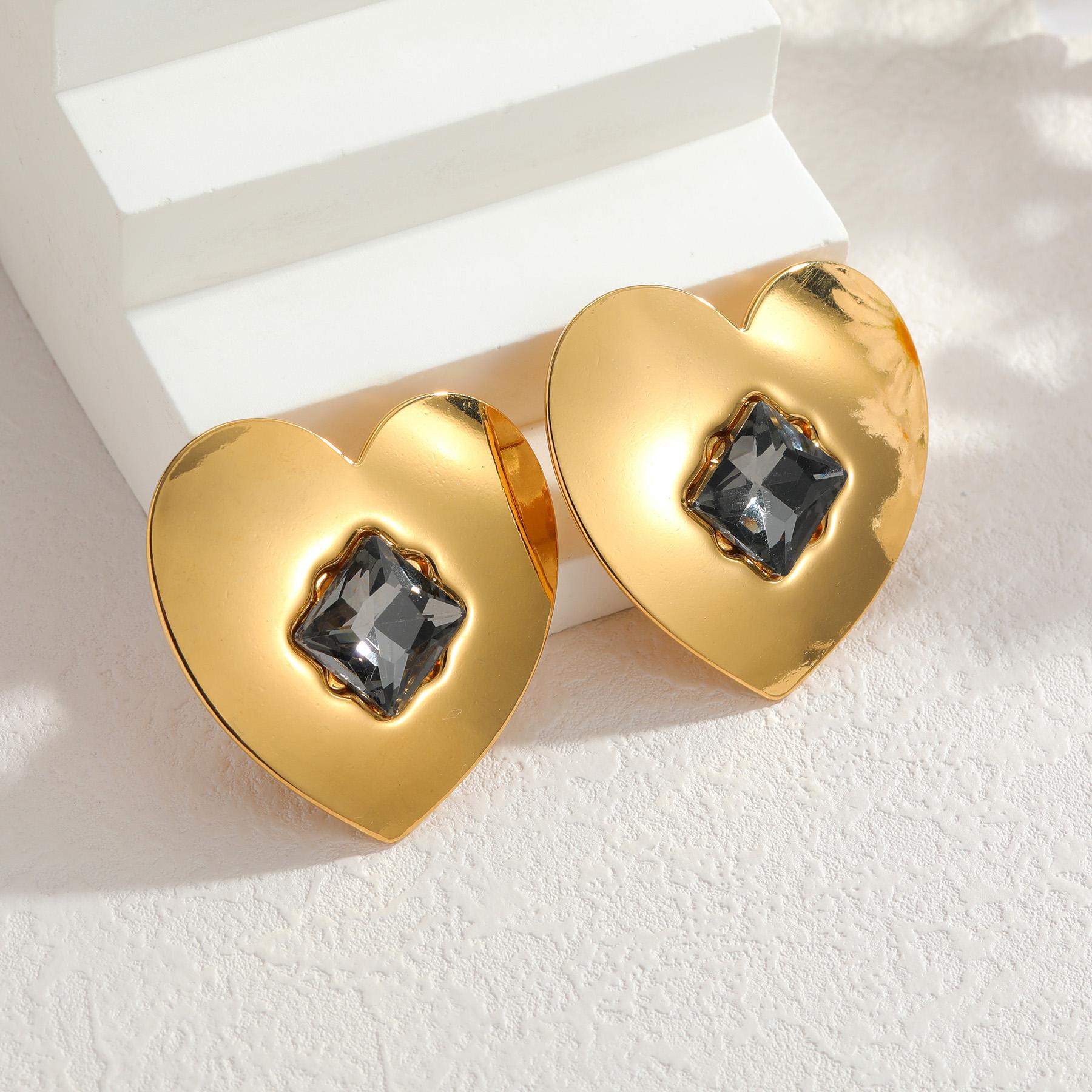 

Atoztide Gold Color Multiple Styles Earring for Women Stainless Steel Unique Design Vintage Heart Flower Earring Jewelry Gift