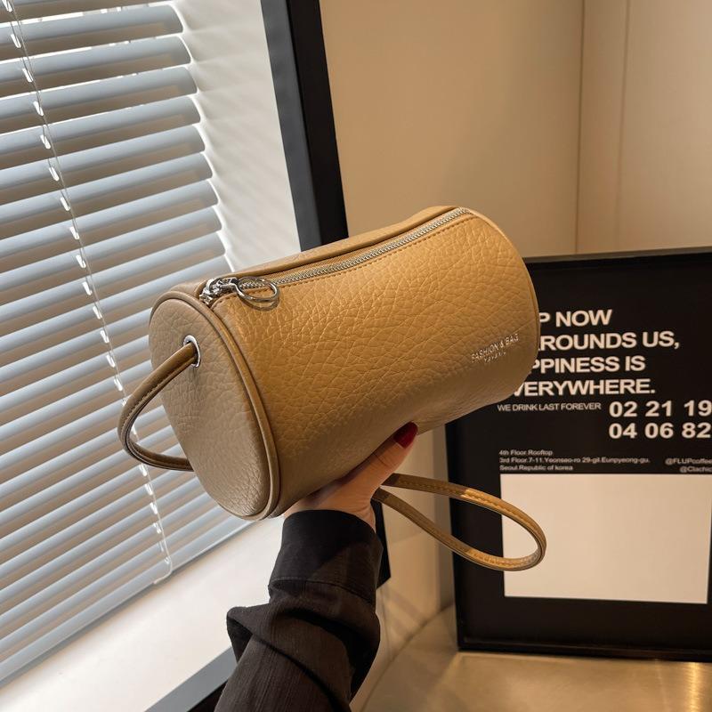 Simple and Fashionable New Pillow Bag Versatile Large-capacity Messenger Commuter Bag Niche Messenger Bag