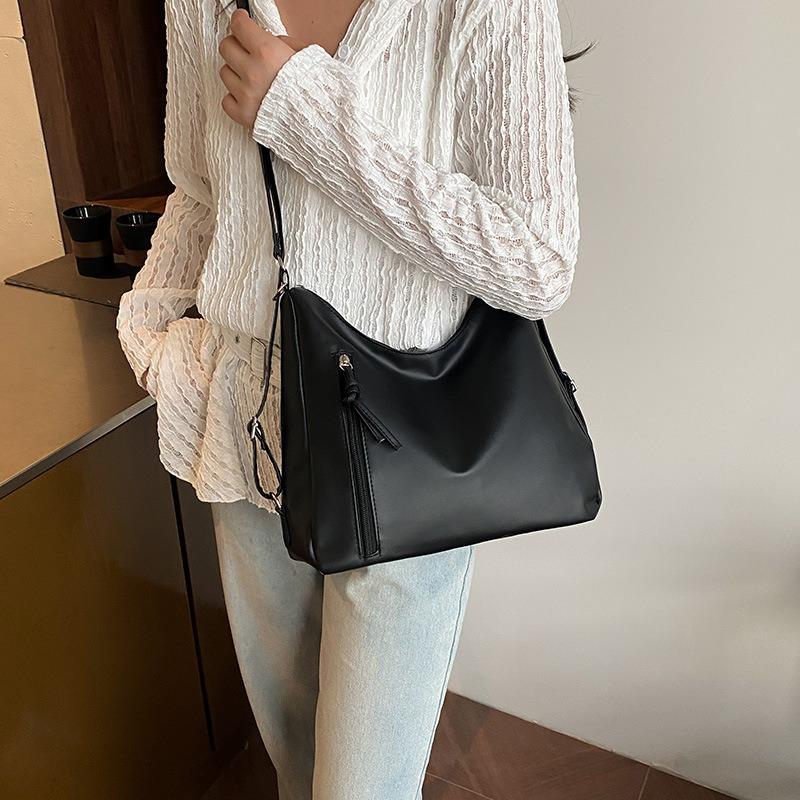 New casual shoulder messenger bag multi-functional fashion backpack retro commuter large capacity tote bag women