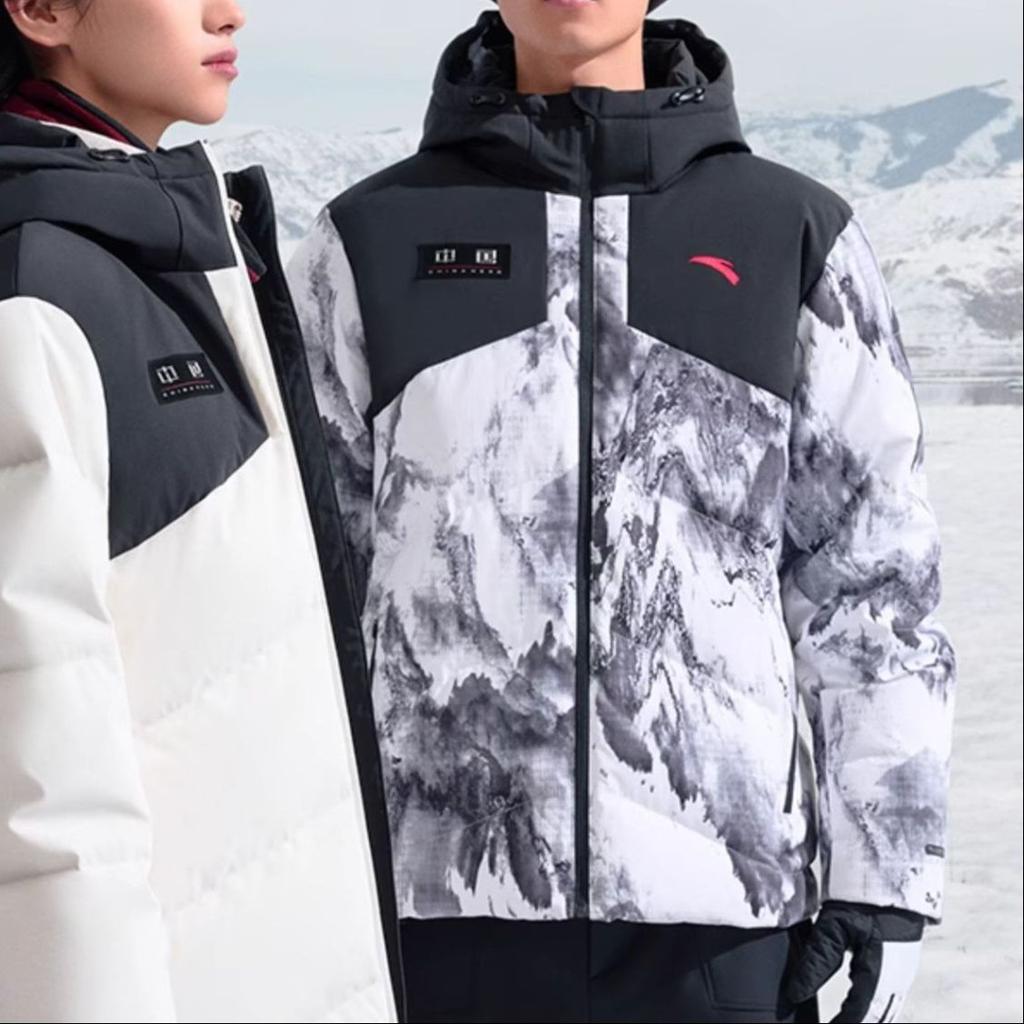 Anta Snow Mountain Full Print Casual Warm Water Resistant Hooded Short Down Jacket Unisex Jacket Pure-White 952347915-3