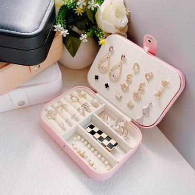 PU Anti-Oxidations Große Kapazität Tragbare Schmuckaufbewahrungsbox für Halsketten, Ohrringe, Ringe und Anhänger