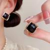 Women's Fashion Retro Simple Diamond Earrings