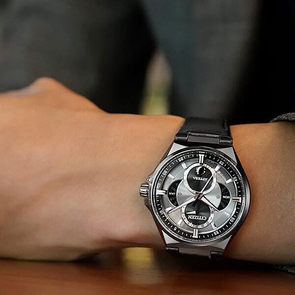 Citizen BU0060-09H ( Se ATTESA ACT Line Eco-Drive Ring Solar Triple Calendar Månefase) Rund
