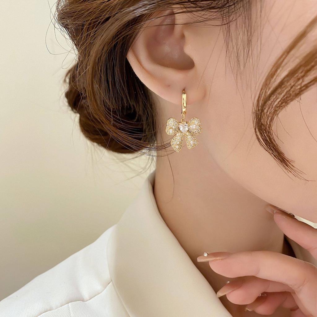 Zircon Pearl Bow Pendant Earrings Light Luxury High-end Studs Exquisite Fashion Earrings