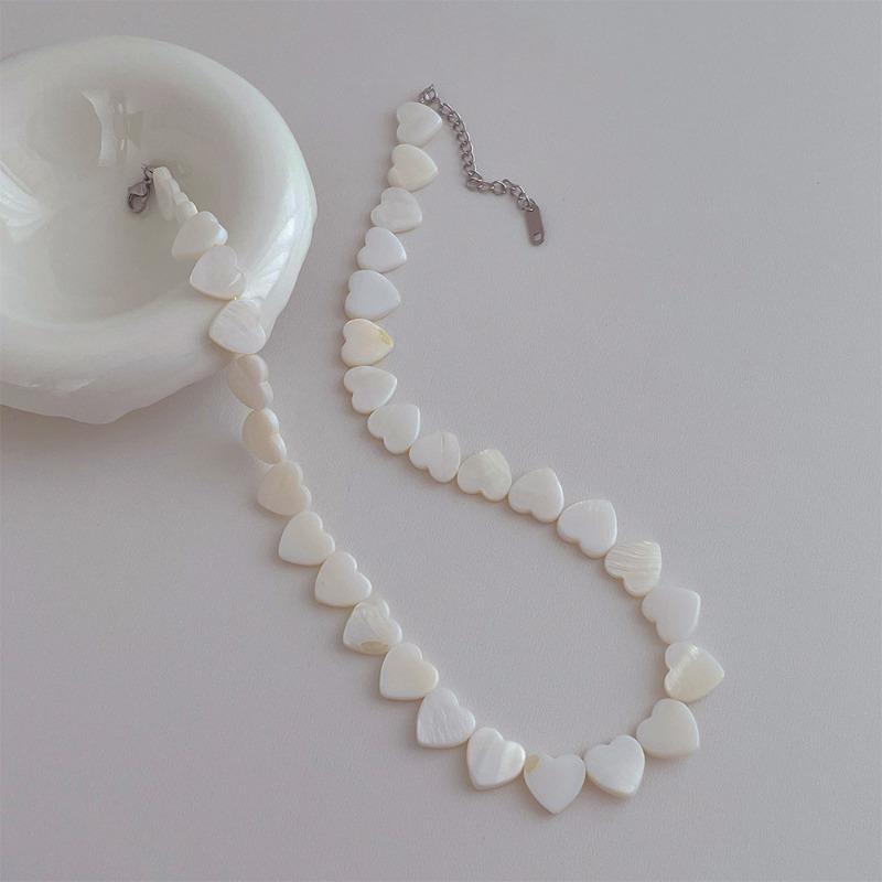 Damen Weiße Herzmuschel Perlenkette Silberbeschichtete Kette Choker Strandschmuck