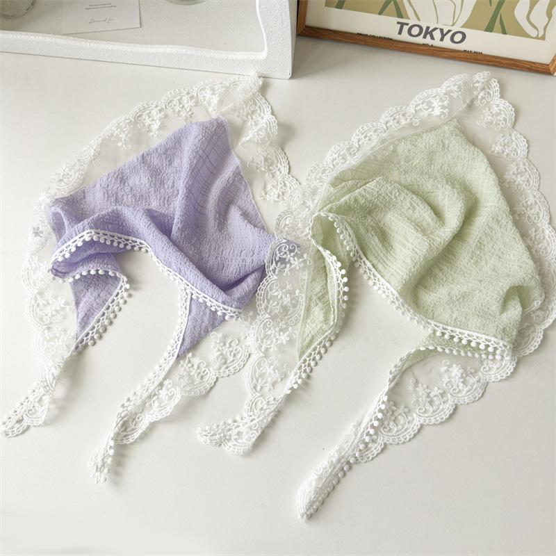 Country-style White Lace Triangular Scarf Headband Headwrap Headpiece for Covering The Head, Fashionable Silk Scarf Accessory