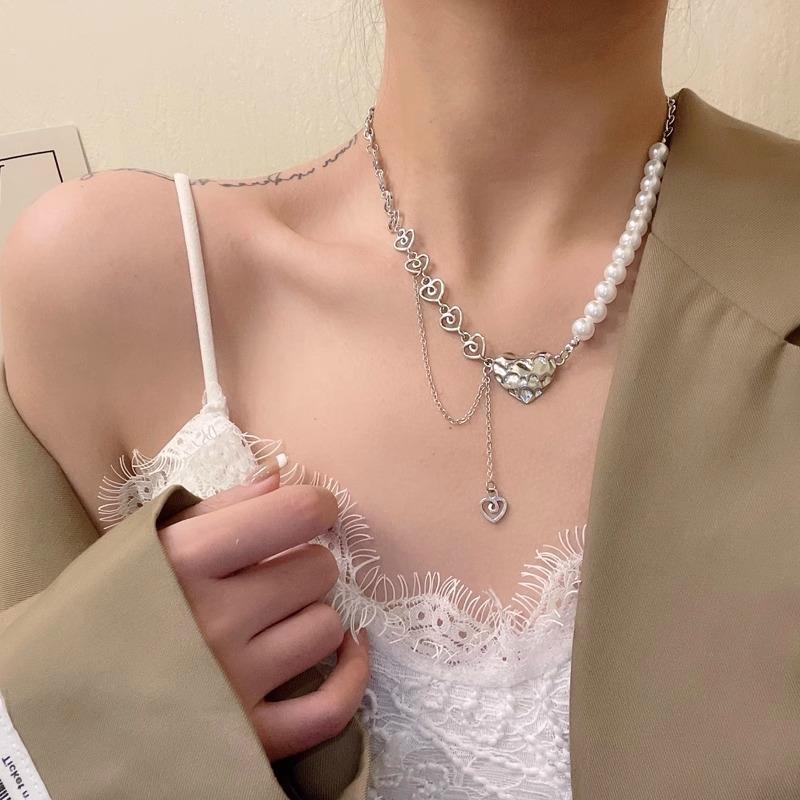 Sweet and Cool Splicing Light Luxury Temperament Versatile Love Pearl Necklace Niche Design Exquisite Collarbone Chain Neck Chain