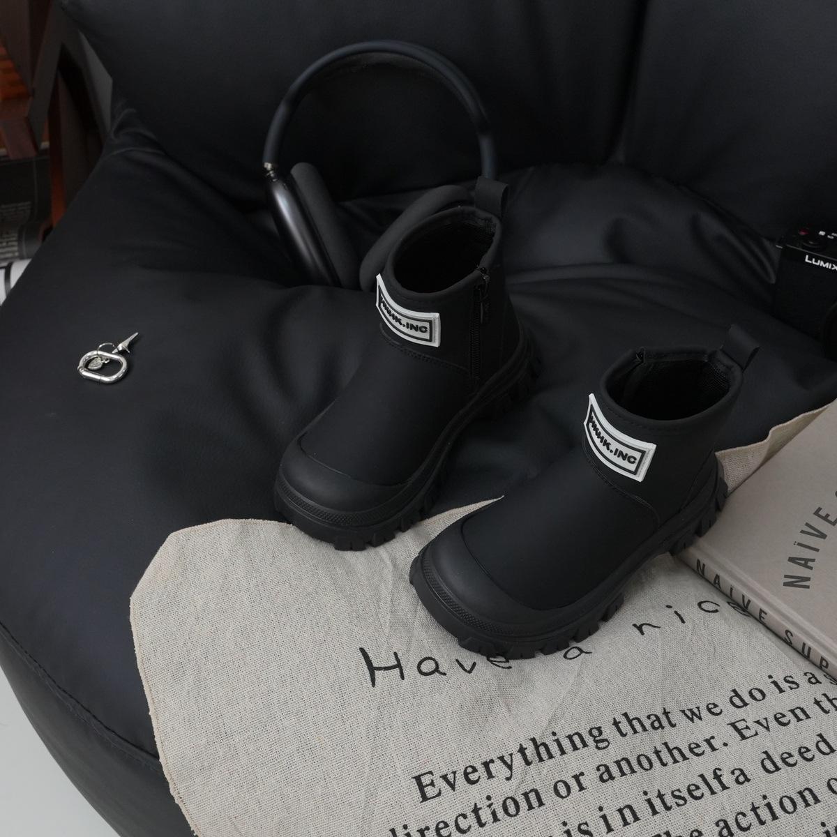 

XSHX Ассоциация птиц Дымчатые ботинки Детские уличные кожаные ботинки для мальчиков и девочек Ботинки челси с круглым носком 247010 23