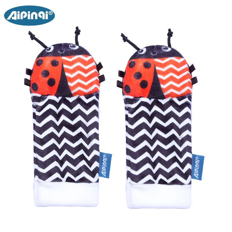Aipinqi Baby Animal Wristband Toy with Rattle Socks (0-1 Year)